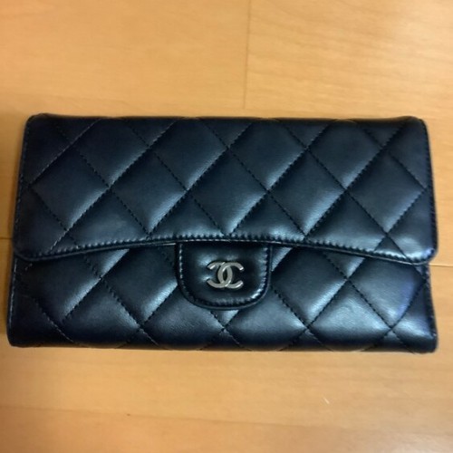 マトラッセ ラムスキン 三つ折り長財布