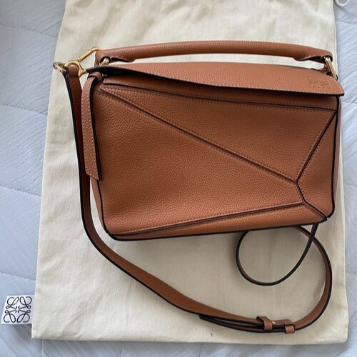 ロエベ パズルバッグ スモール ソフトグレインカーフライトキャメル