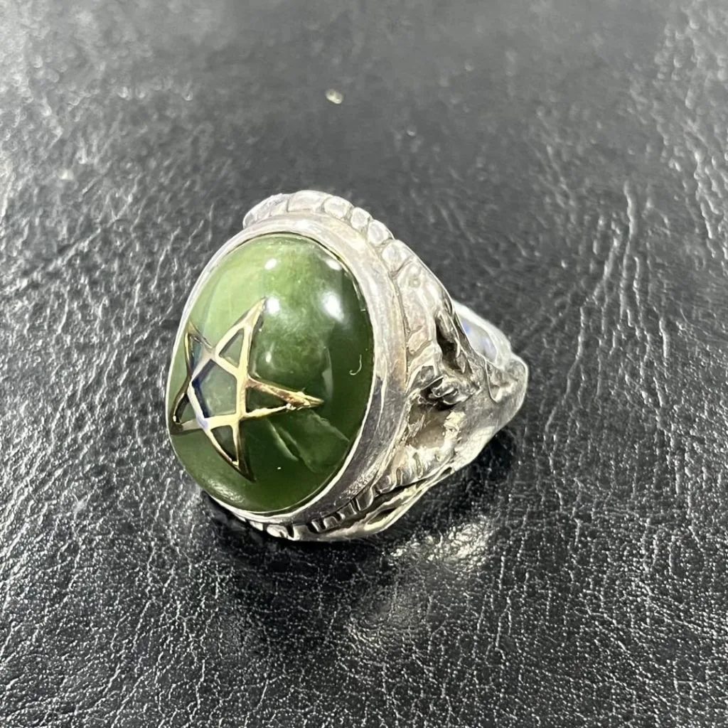 10K ゴールドスター 翡翠 エンジェルハート リングの画像