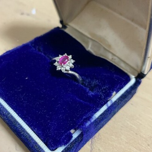 ルビーのリング