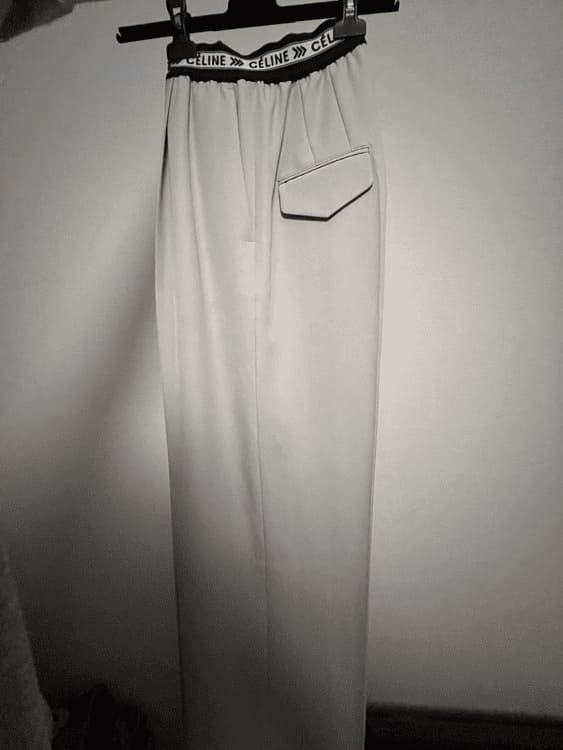 セリーヌ　パンツ