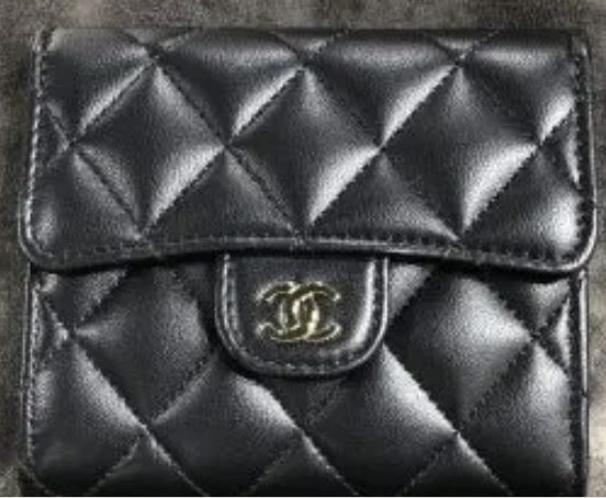 クラシックスモールフラップウォレットの画像