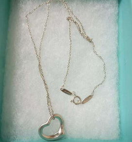 ティファニー オープンハートネックレスの画像