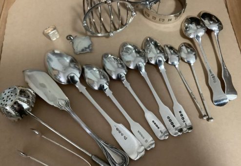 英国アンティークシルバー 刻印入アクセサリーの画像