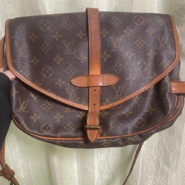 ルイヴィトン モノグラム ソミュール M42256