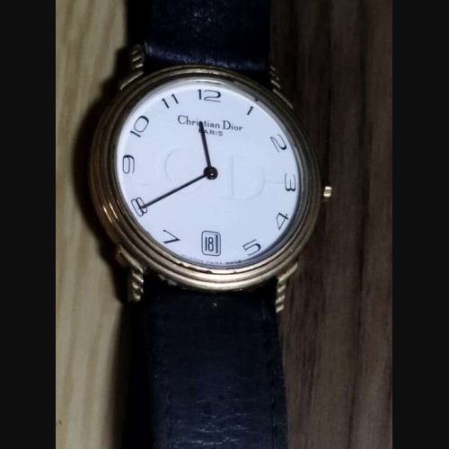 クォーツ ゴールドカラー 白文字盤