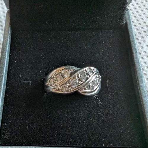 Pt900 ダイヤリング