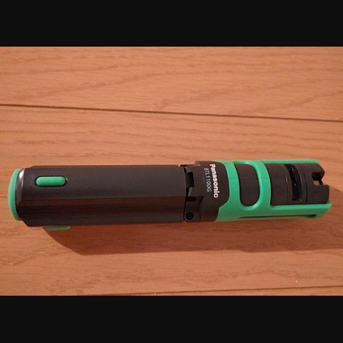 Panasonic レーザー 墨出し名人 壁十文字 BTL1100G