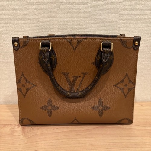 ルイヴィトン モノグラム オンザゴーPM