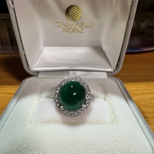 エメラルド ダイヤモンドリング