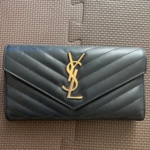 イヴ・サンローラン 長財布