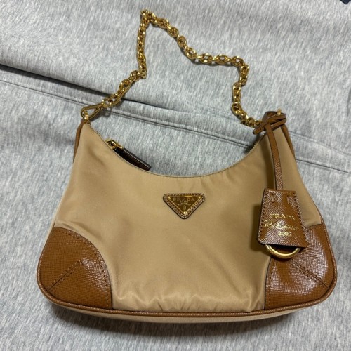 Re-Edition 2005 Re-Nylon xサフィアーノレザー