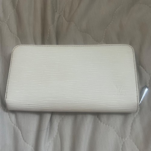 エピ ジッピーウォレット 日本限定