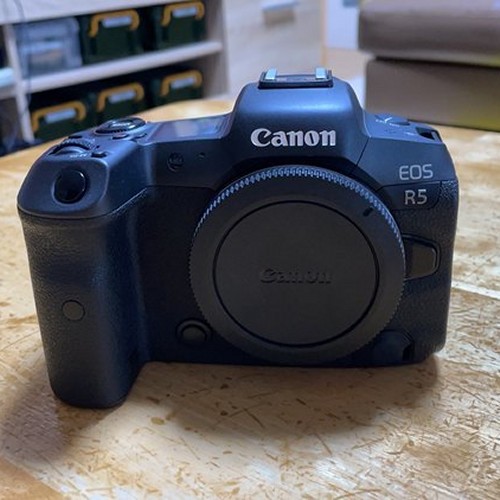 EOS R5