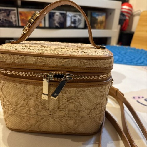 バニティバッグ