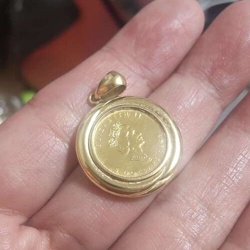 ペンダントトップ