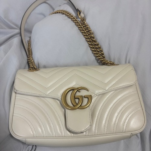 グッチ GGマーモント キルティング スモール ショルダーバッグ