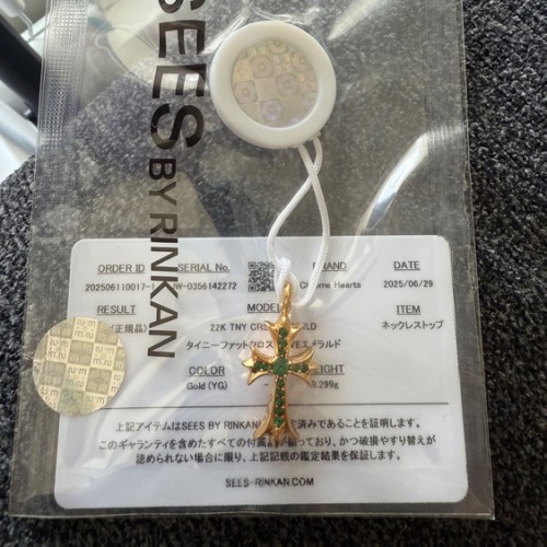 クロムハーツ22kタイニークロスエメラルド