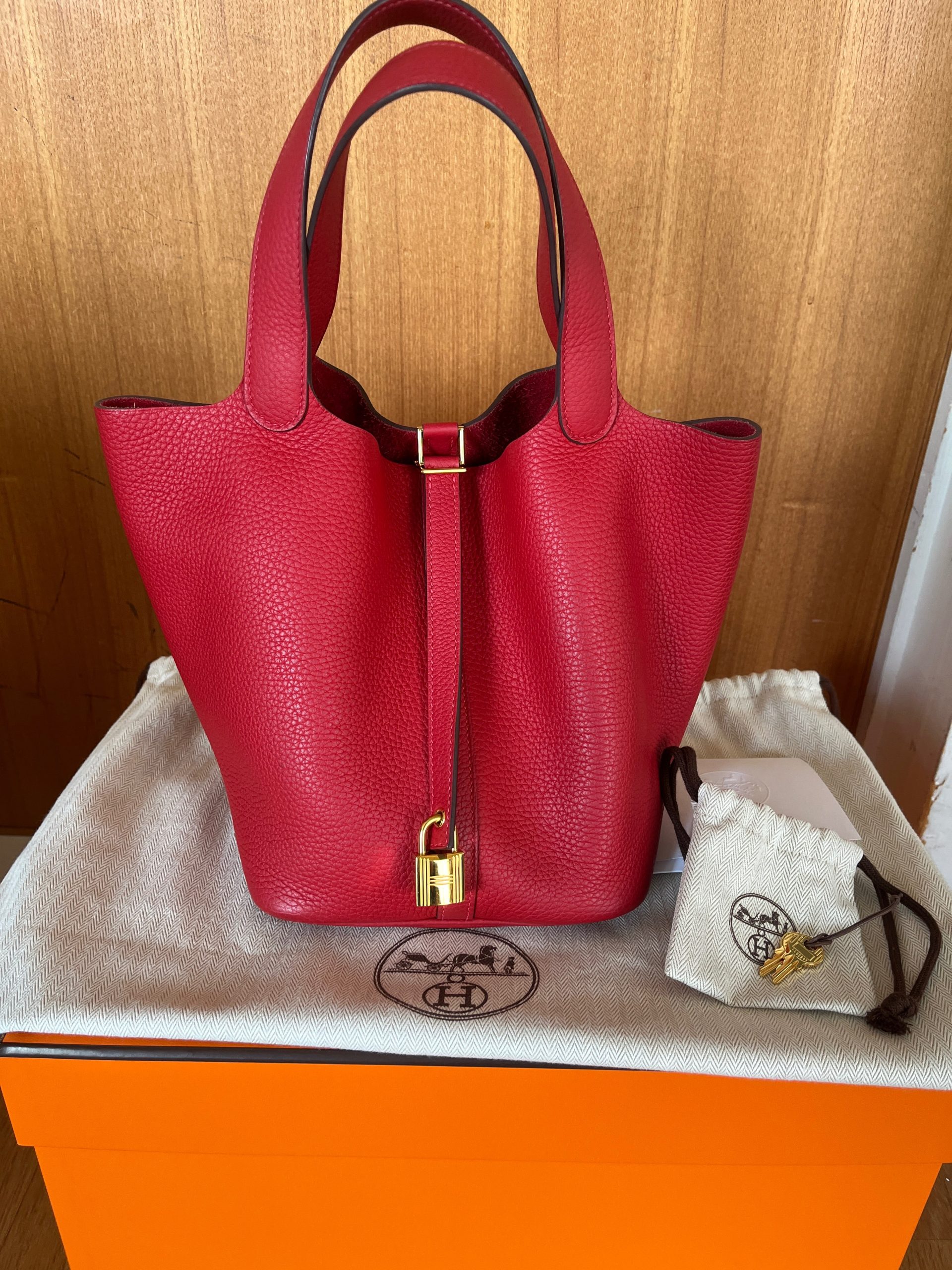 エルメス ピコタン