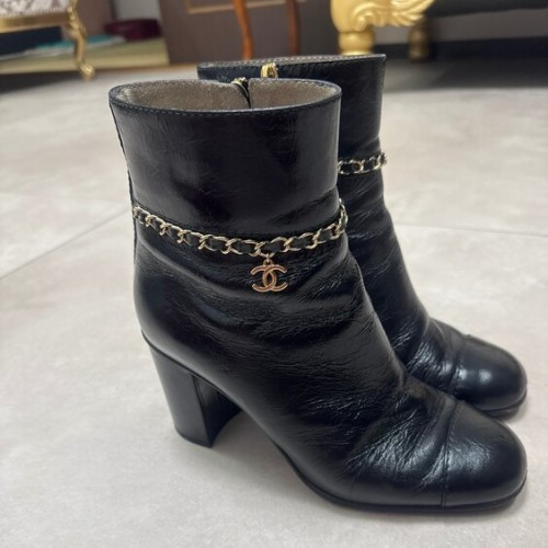 CHANEL チェーンショートブーツ