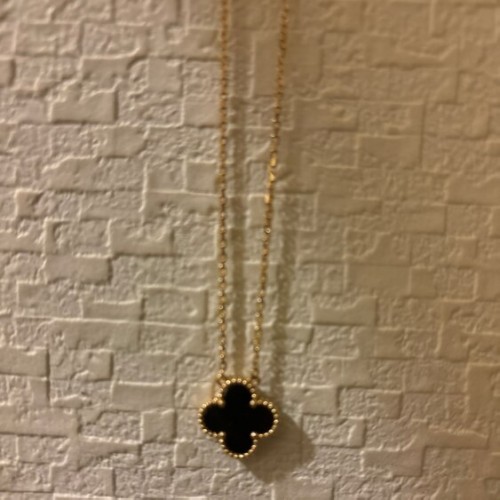 ヴァンクリーフ&アーペル アルハンブラ