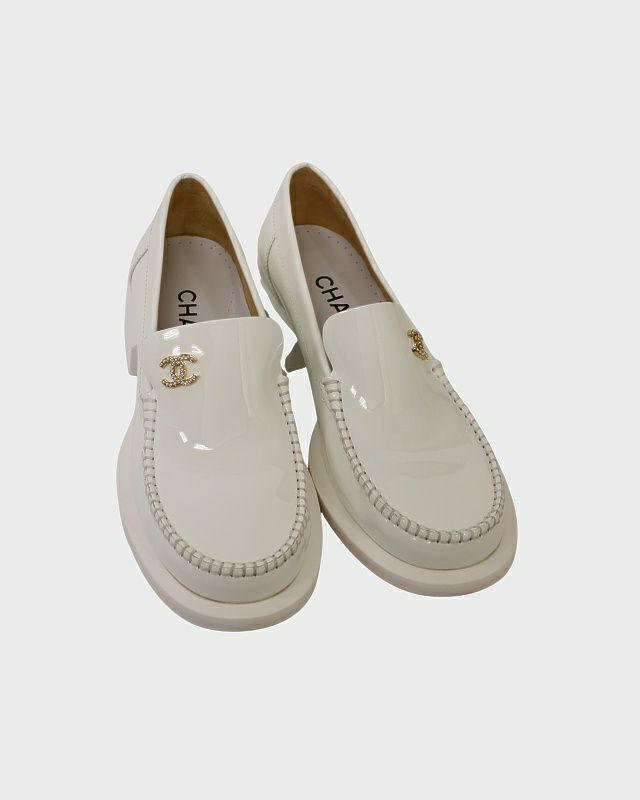 CHANEL COCOローファー