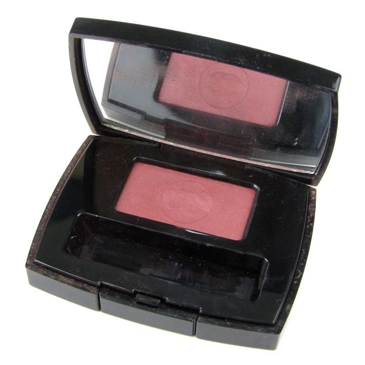 シャネル アイシャドウ オンブルエサンシエル