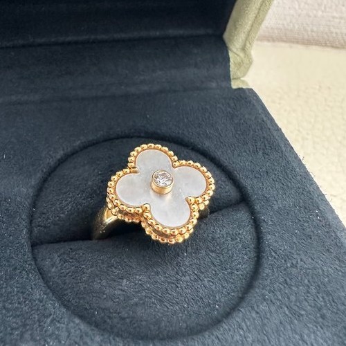 ヴァンクリーフ＆アーペル ヴィンテージ アルハンブラ