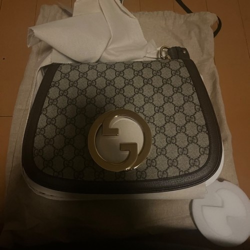 グッチ ブロンディ ミディアム トップハンドルバッグ