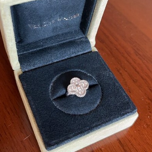 ヴァンクリーフ・アーペル ヴィンテージアルハンブラ