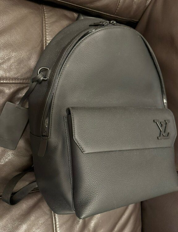 ルイヴィトンのリュックの画像