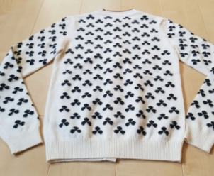 エルメスのカーディガンの画像