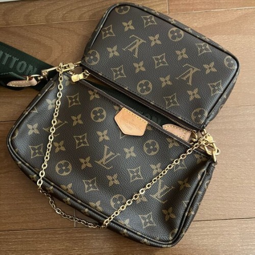 ミュルティ･ポシェット･アクセソワール モノグラム