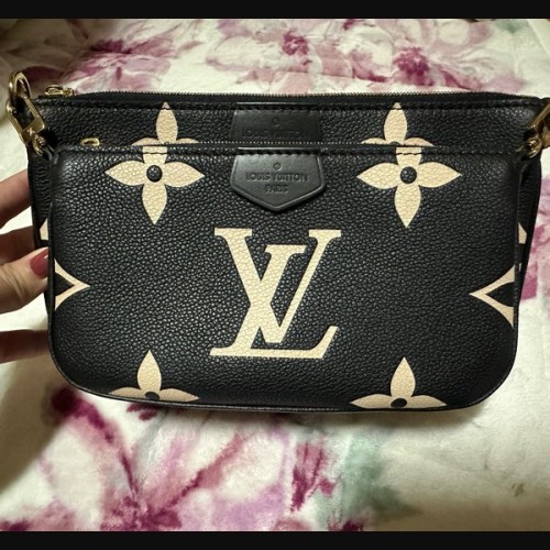 ミュルティ・ポシェット・アクセソワール バイカラーモノグラムアンプラント M45777