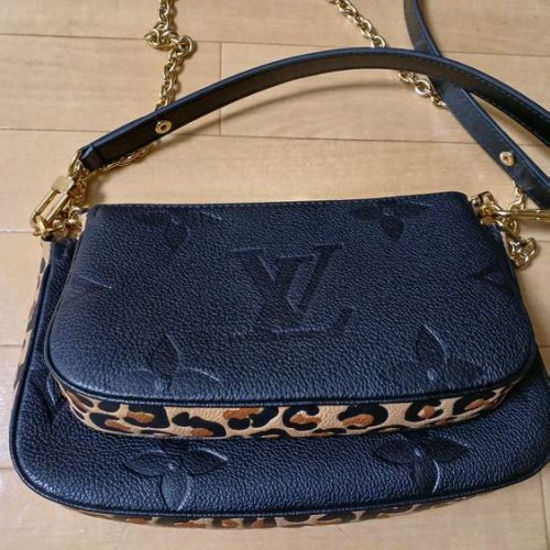 ミュルティ・ポシェット・アクセソワール モノグラムアンプラント ノワール