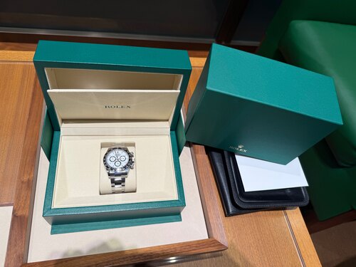 ロレックス デイトナ 126500Ln