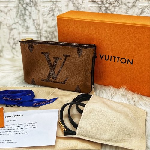 ポシェット・ドゥーブルジップ モノグラムジャイアントリバース