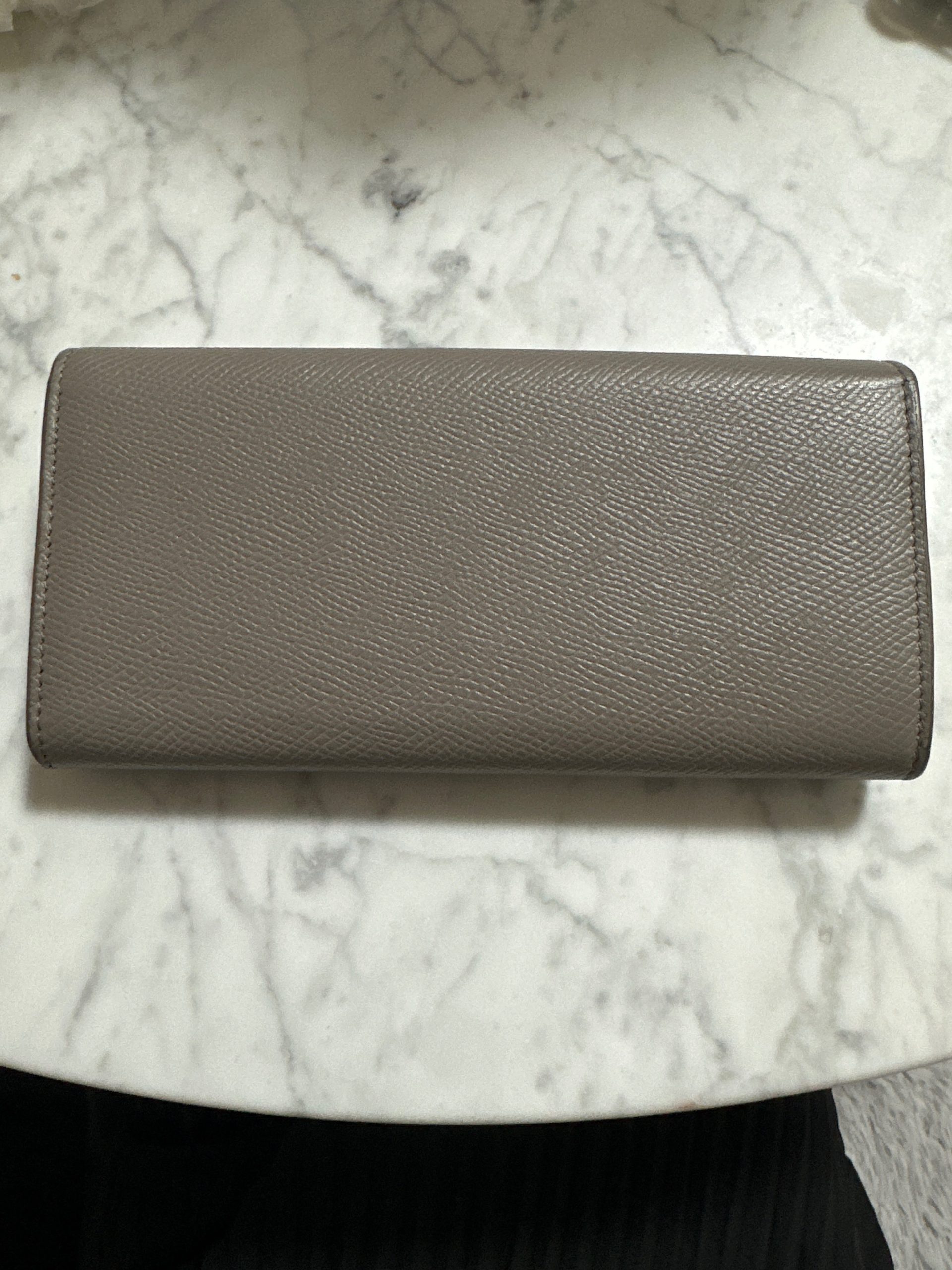 セリーヌ長財布