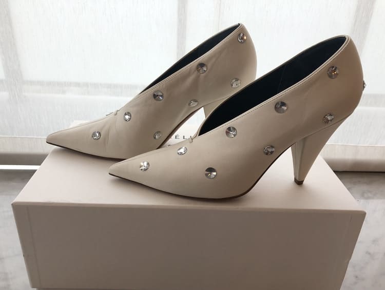 セリーヌ　パンプス