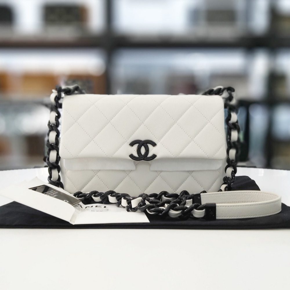 Chanel キャビア(s)フラップショルダー/クロスバッグ