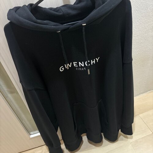 GIVENCHY（ジバンシィ） パーカー