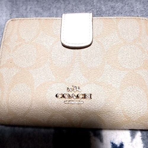 コーチ 財布