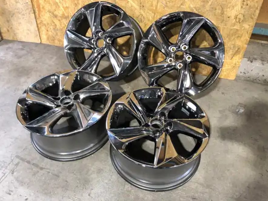 トヨタ クラウン18×8J アルミホイール4本セット