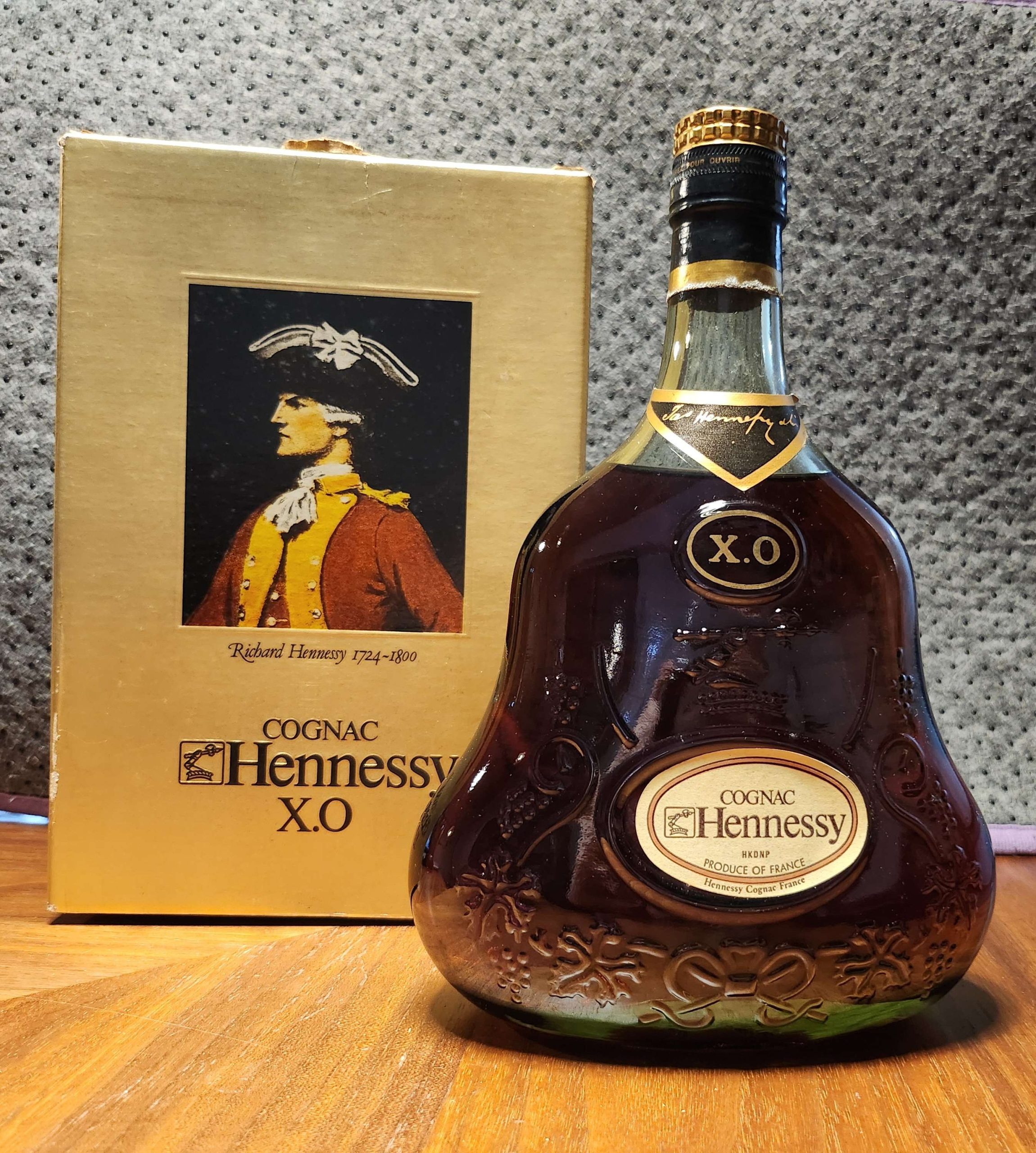 ヘネシーXO　700ml