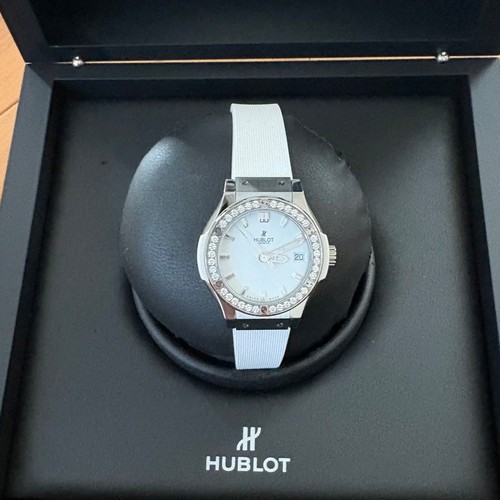 ウブロ クラシックフュージョン 581.NE.2010.RW.1104