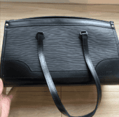 ルイヴィトン エピ 15年前購入（証明書あり）