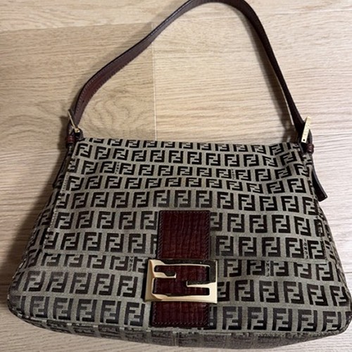 フェンディ マンマバケット