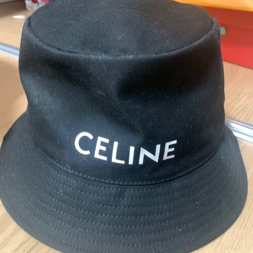 セリーヌ バケットハット