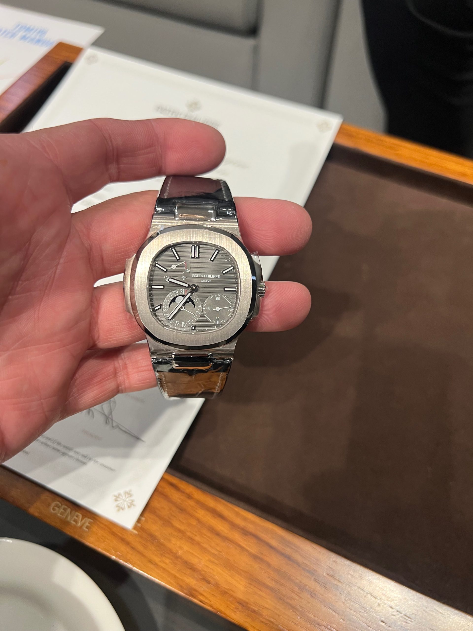 パテックフィリップ ノーチラス 5712G-00