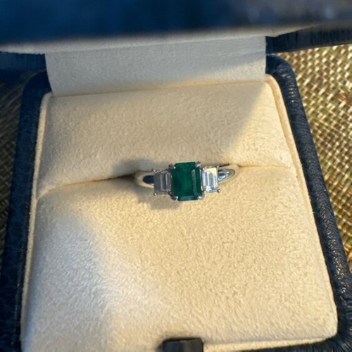 ミキモトエメラルドリング